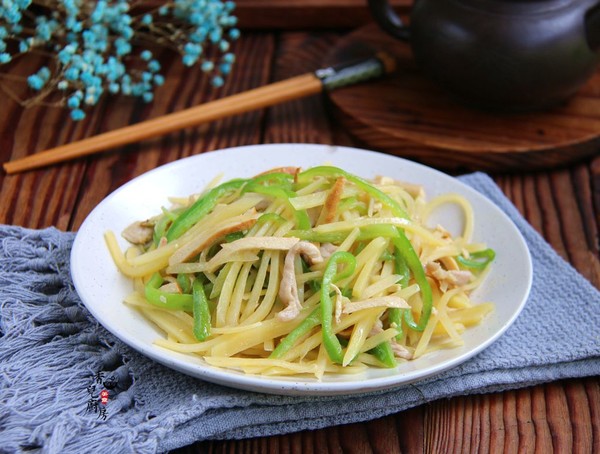 Stir-fried Potatoes with Three Shreds recipe