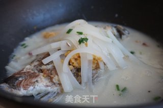 Carp Soup with Shredded Radish recipe