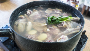 Big Goose Stewed in Iron Pan recipe