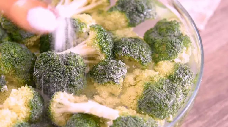 Fried Broccoli with Luncheon Meat recipe