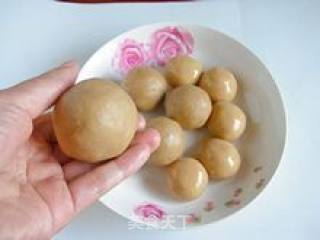 Favorite Cantonese-style Moon Cake-[egg Yolk Lotus Paste Moon Cake] recipe