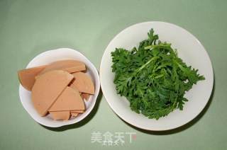 Ham and Chrysanthemum Soup recipe