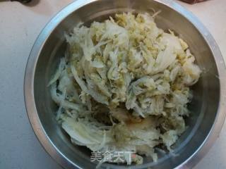 Sauerkraut Stewed White Meat Vermicelli recipe