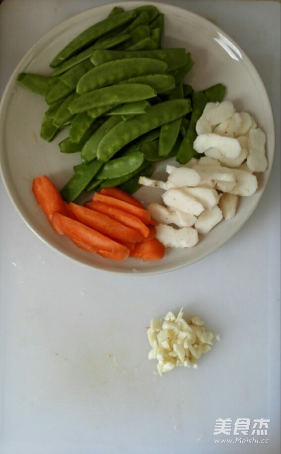 Crispy Stir-fried Snow Peas and Horseshoe recipe