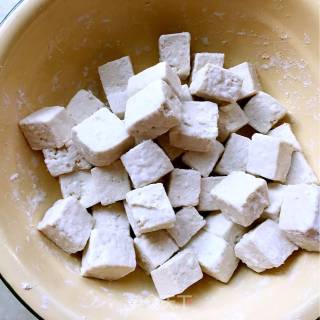 Stir-fried Tofu with Soy Sauce recipe