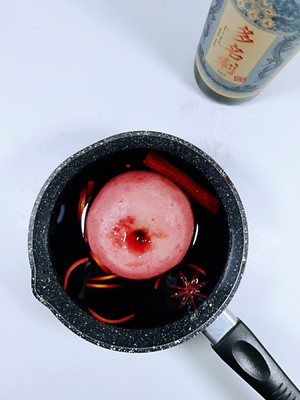 Red Wine Stewed Pears•tonifying Blood and Replenishing Qi recipe