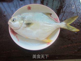 Steamed Golden Pomfret recipe