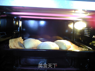 Leaf-shaped Taro Bread recipe