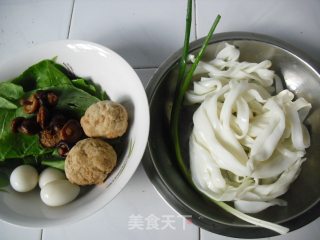 Simple and Delicious Breakfast-----three Fresh Soup Noodles recipe