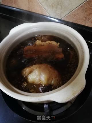 Fish and Mushroom Pork Knuckle Pot recipe