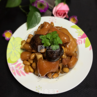 Peanut Stewed Trotter recipe