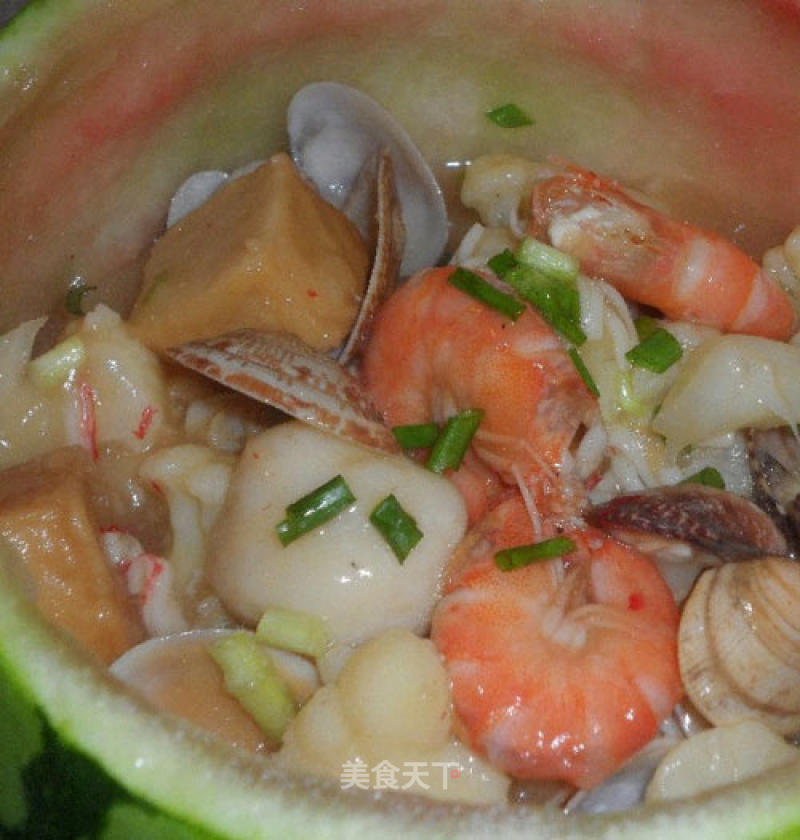 Watermelon Cup with Seafood Stew recipe