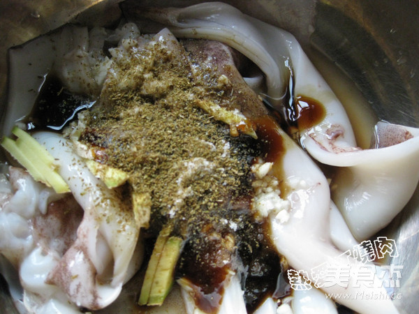 Grilled Squid with Garlic and Cumin recipe