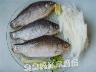 Carp Soup with Shredded Radish recipe