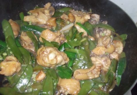 Fried Chicken with Snow Peas recipe