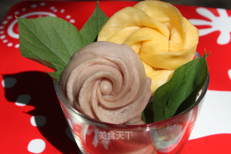 Romantic Chinese Valentine's Day-color Rose Roll recipe