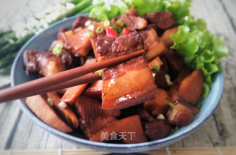 Braised Pork with Spring Bamboo Shoots recipe