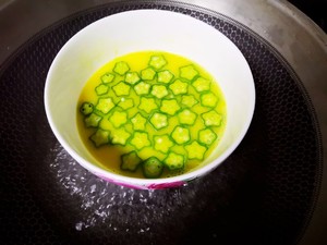 Conquer You with Face Value ~ Okra Steamed Egg recipe