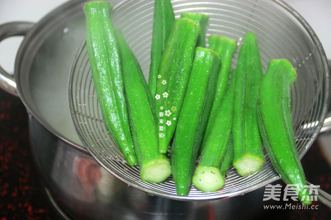 Tuscan Beef Okra Skewers recipe