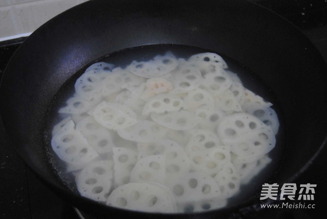 Hot and Sour Lotus Root Slices recipe