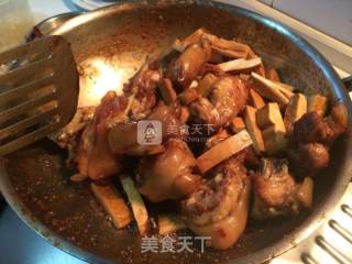 Unsalted Dried Bean Curd Stewed Pork Feet recipe