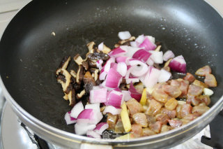 【boiled Rice with Sausage and Mushroom】: An Attractive Lazy Rice with Fragrance recipe