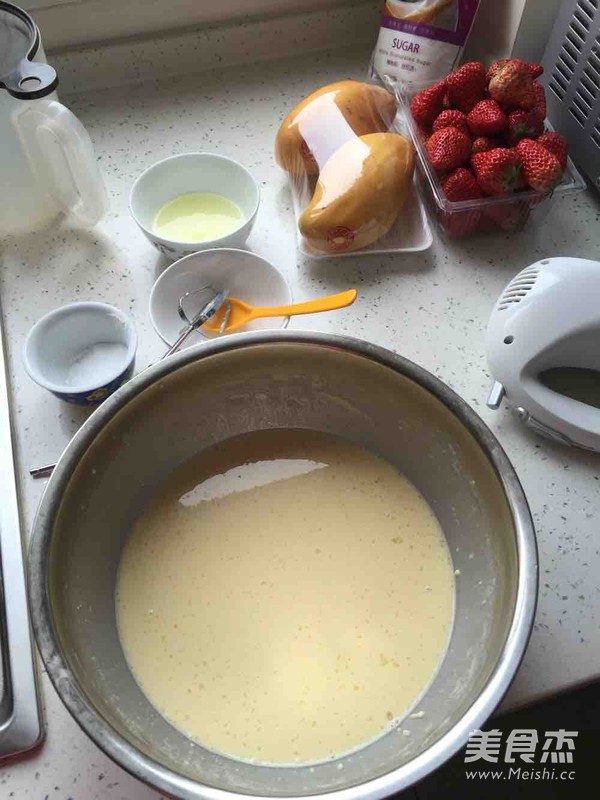 Strawberry Mango Layer Cake recipe