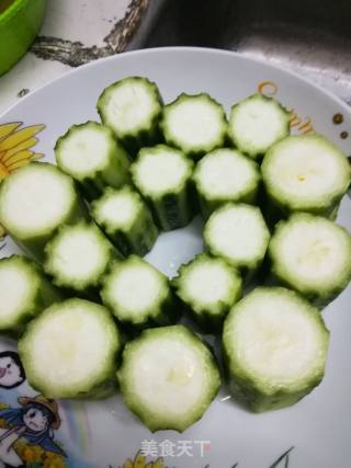 Beef Stuffed Melon recipe