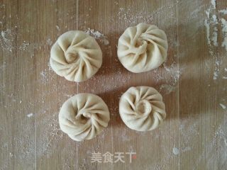 Three Fresh Buns of Minced Meat recipe