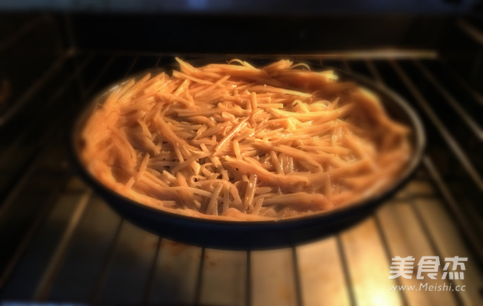 Shredded Potatoes and Bacon Pizza recipe