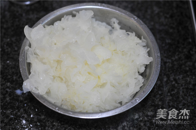 Cold White Fungus recipe