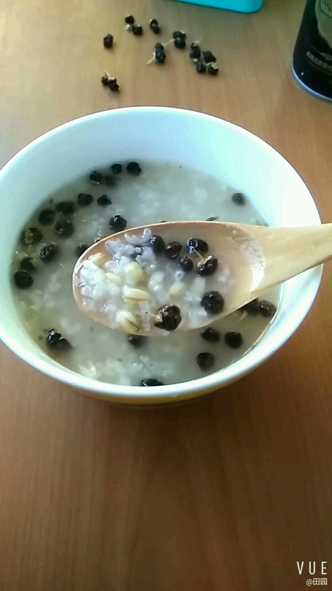 Too Cold to Drink A Bowl of Health Porridge