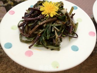 The Taste of Wild Mountains-dandelion Mixed with Bracken recipe