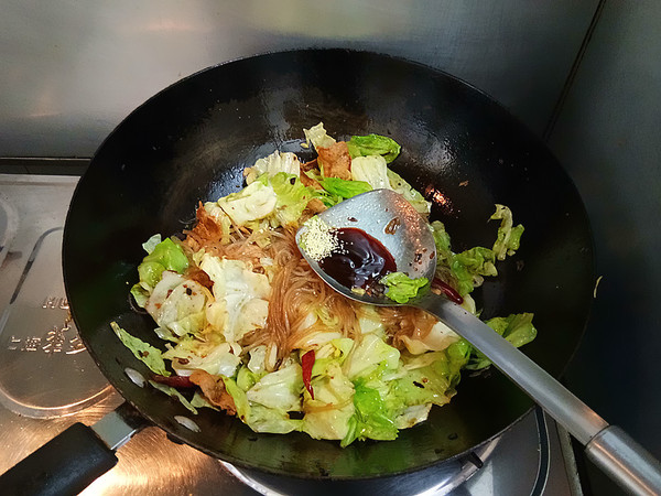 Stir-fried Vermicelli with Cabbage recipe