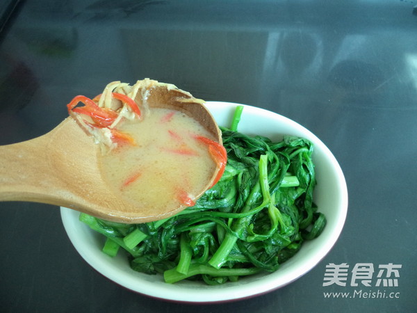 Stir-fried Bean Curd with Garland Chrysanthemum recipe