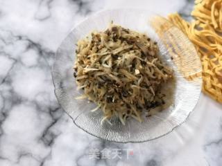 Stir-fried Plum with Dried Vegetables and Radish with Vermicelli recipe