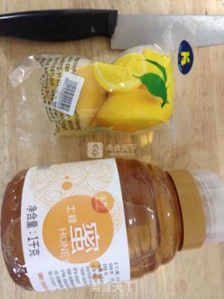 Summer Heat-relieving Lemon Honey recipe