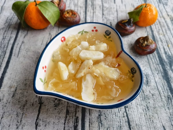 Water Chestnut and White Fungus Soup recipe