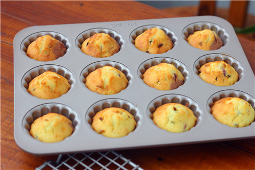 Passion Fruit Two-tone Madeleine recipe