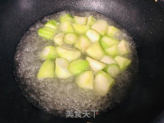 The Golden and Delicious Loofah, Egg, Mushroom Soup, Simple and Low-fat, The Whole Family Likes It recipe