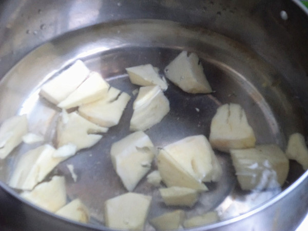 [pigball Spring Festival] Pork Belly Ball and Spring Bamboo Shoot Soup recipe