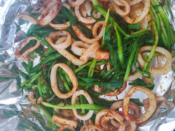 Grilled Squid Rings with Chives recipe