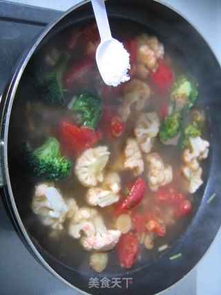 Cauliflower Tomato Clam Soup recipe