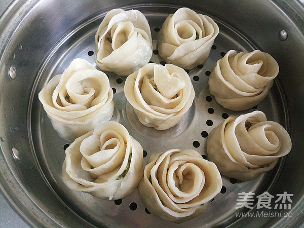 Rose Steamed Dumplings recipe