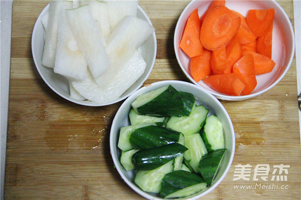 Two-color Fruit and Vegetable Popsicles recipe