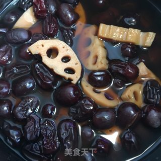 Lotus Root and Red Date Soup recipe