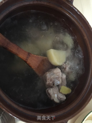 Tomato and Potato Pork Rib Soup recipe
