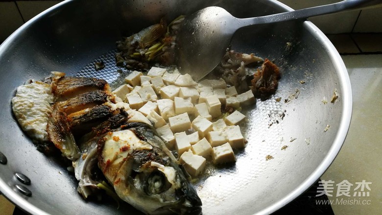 Shiitake Mushroom and Tofu Stuffed Grass Carp recipe
