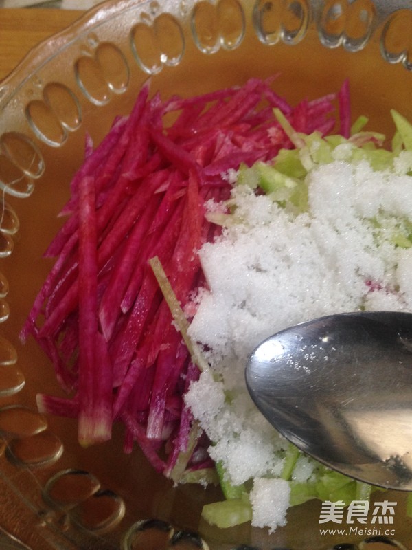 Lime Sweet and Sour Radish Shreds recipe