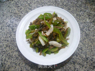 Fried Squid with Dried Plums, Green Peppers recipe